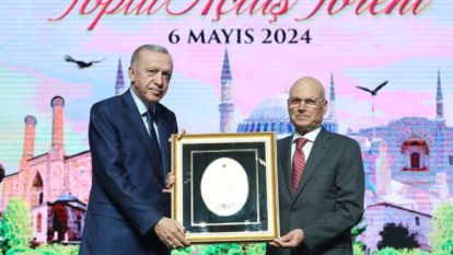 Erdoğan Ödülü Vererek Söğütlü Caminin Yapımına Sahip Çıktı